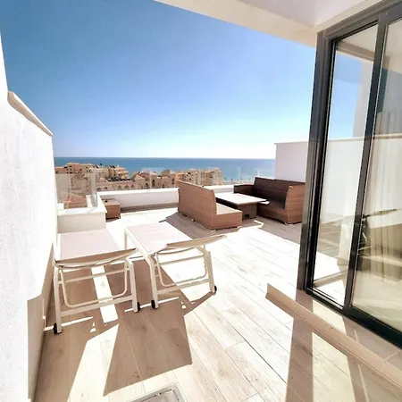 בית נופש Modern Terrassed House Close *