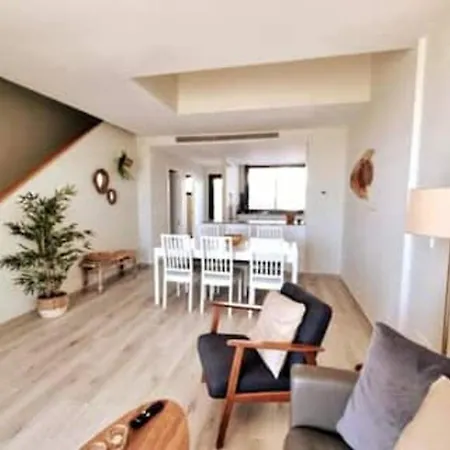 Modern Terrassed House Close *