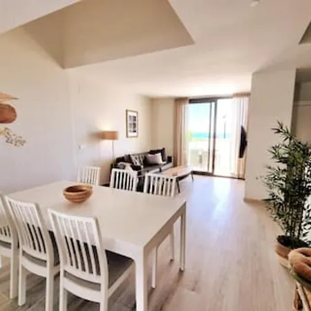 بيت للعطل Modern Terrassed House Close