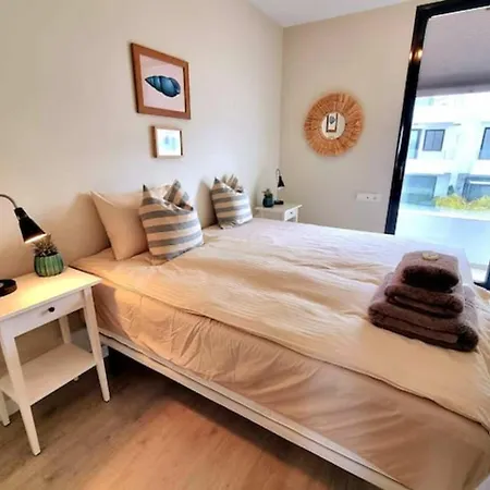 Modern Terrassed House Close בית נופש מאלגה