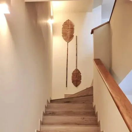 Modern Terrassed House Close בית נופש מאלגה