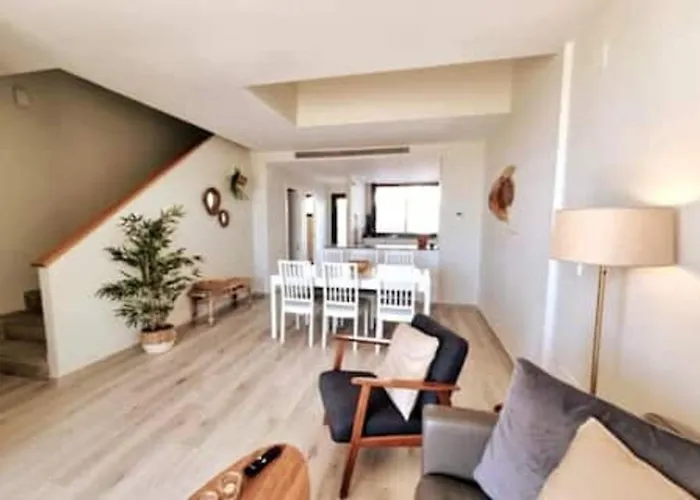 Modern Terrassed House Close *