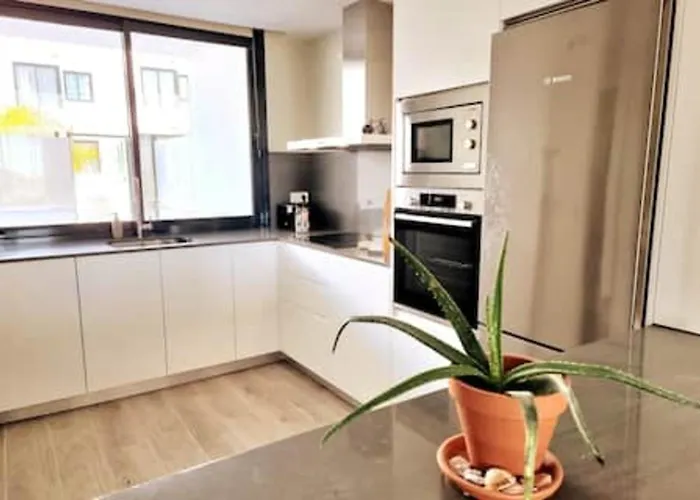 Modern Terrassed House Close 度假居 *