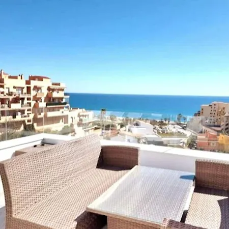 Modern Terrassed House Close *